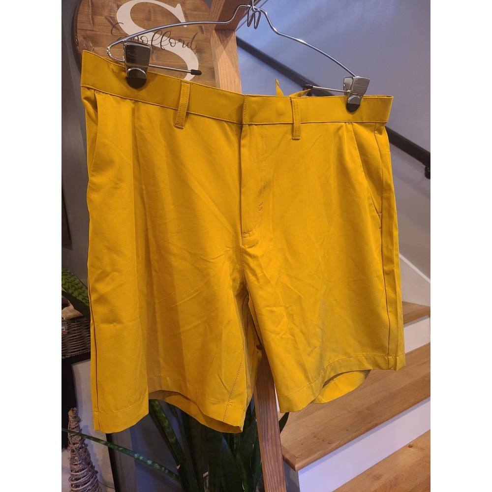 Fabletics The Only Golf Shorts Men's XL Mustard Gold Performance Strch 7" Inseam